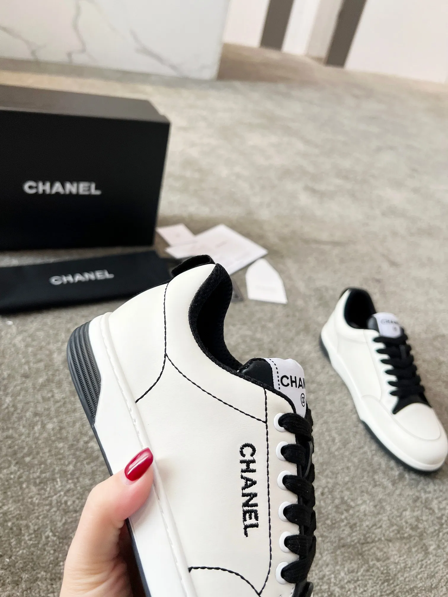 👟👟Ex-factory price 560👟👟 Chanel 2025c new casual sports shoes and sneakers, super beautiful color, very versatile, super comfortable, full of little fragrance, classic, durable and versatile, (cowhide, original outsole, good resilience) Size: 35-40